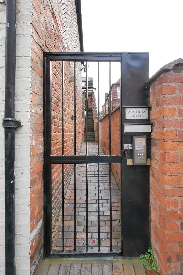 Crewe Short Lets 6 Victoria Court, Crewe Daire Dış mekan fotoğraf