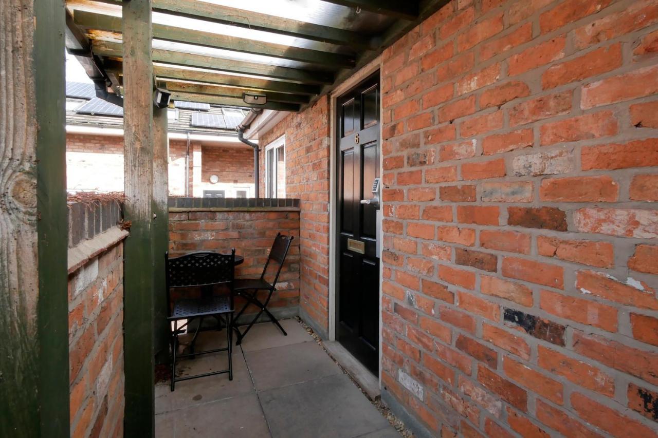 Crewe Short Lets 6 Victoria Court, Crewe Daire Dış mekan fotoğraf